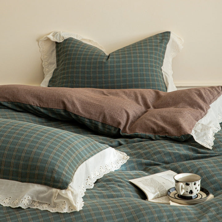 Bettwäsche-Set aus Flanell mit Karomuster, Wendebettbezug und Spitzenrand