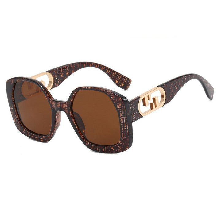 Damen oversized Sonnenbrille mit extravagantem geometrischen Rahmen und eleganten Akzenten Karnz