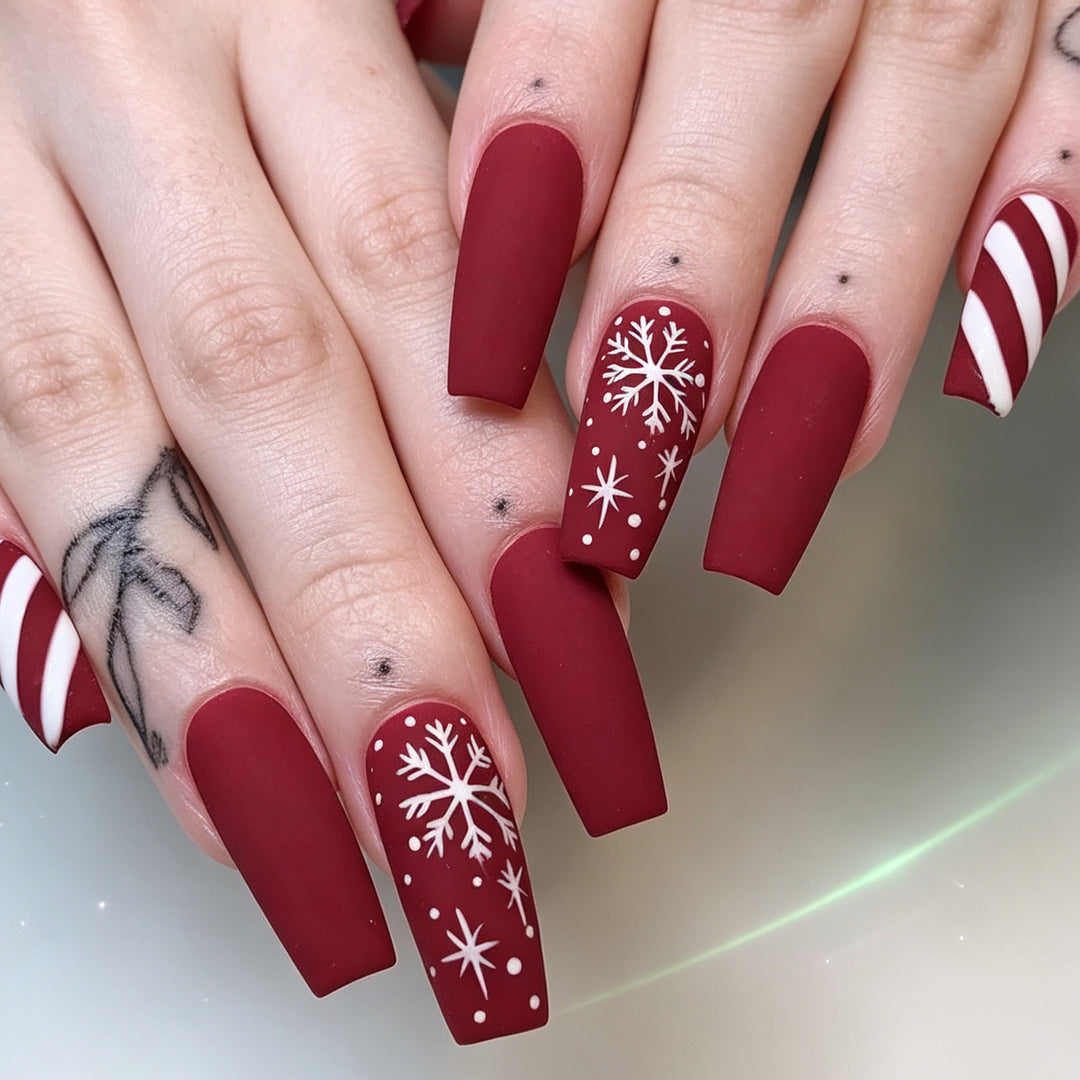 Festive Matte Acryl Nagelkunst Karnz
