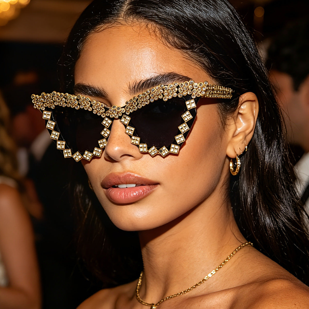 Damen Designer-Sonnenbrille mit glamourösem kristallverziertem Rahmen Karnz