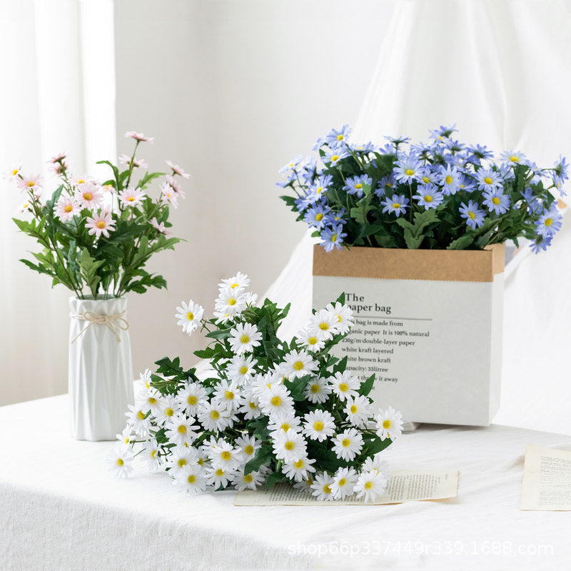 Künstliche Blumenanordnung
