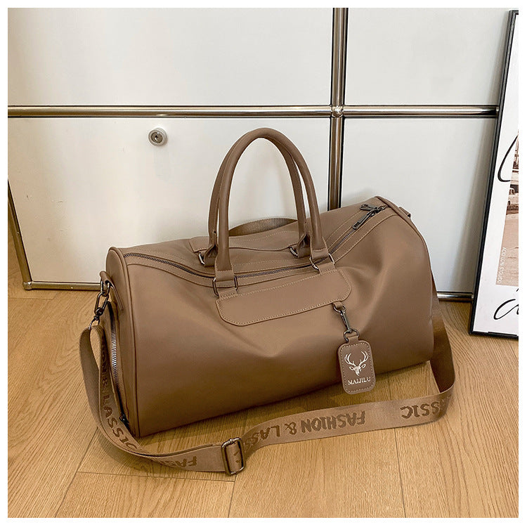Geräumige Reisetasche mit hochwertigem wasserdichtem Material Karnz