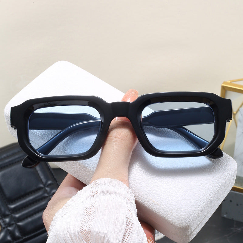 Damen Modische quadratische Sonnenbrille mit klarem Rahmen Karnz