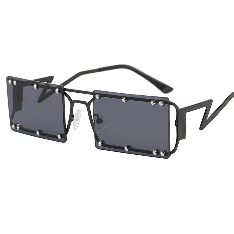 Damen Modische Sonnenbrille mit auffälligem geometrischem Design Karnz