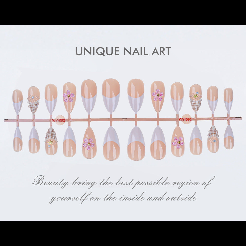Elegantes florales Akzent Press-On-Nagelset Karnz