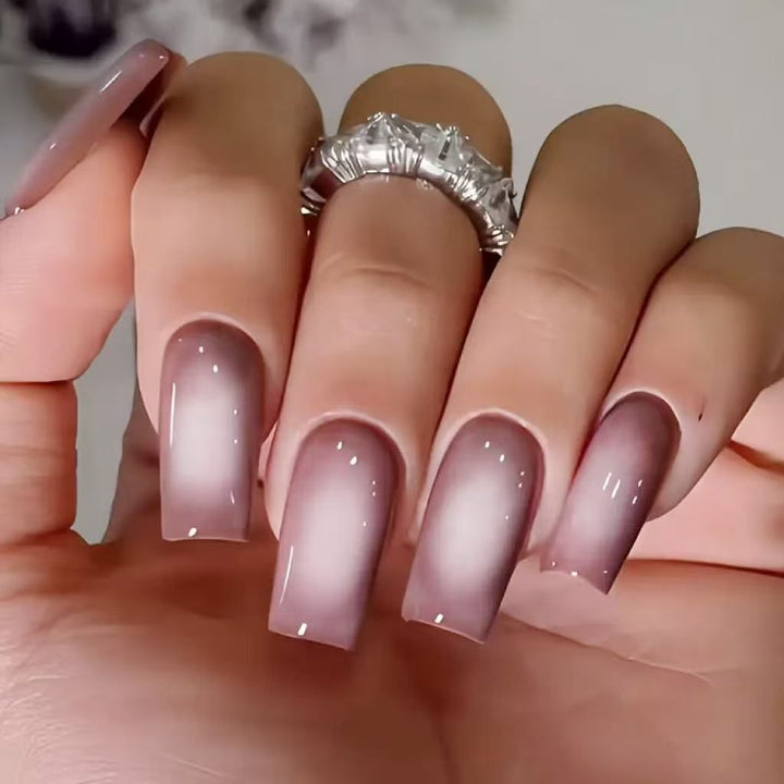 Elegante Gel-Nagelkunstverlängerungen Karnz