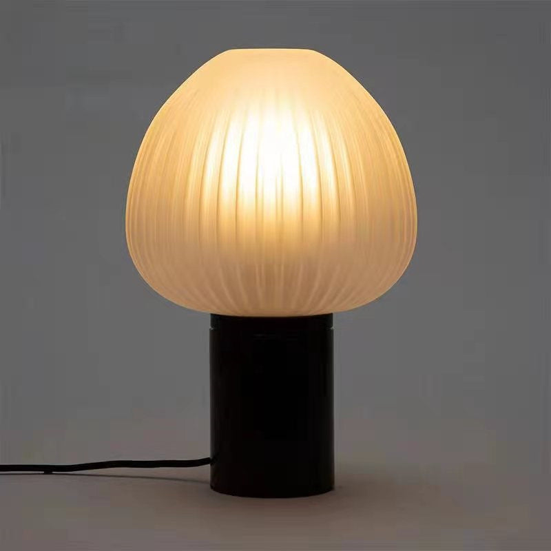 Moderne Skulpturierte Tischlampe