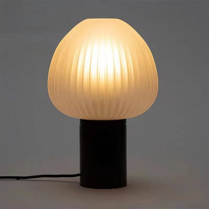 Moderne Skulpturierte Tischlampe