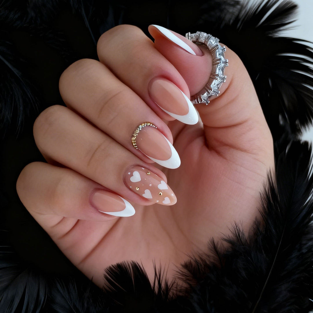 Elegante Blumen-Mandel-Nail Art Karnz