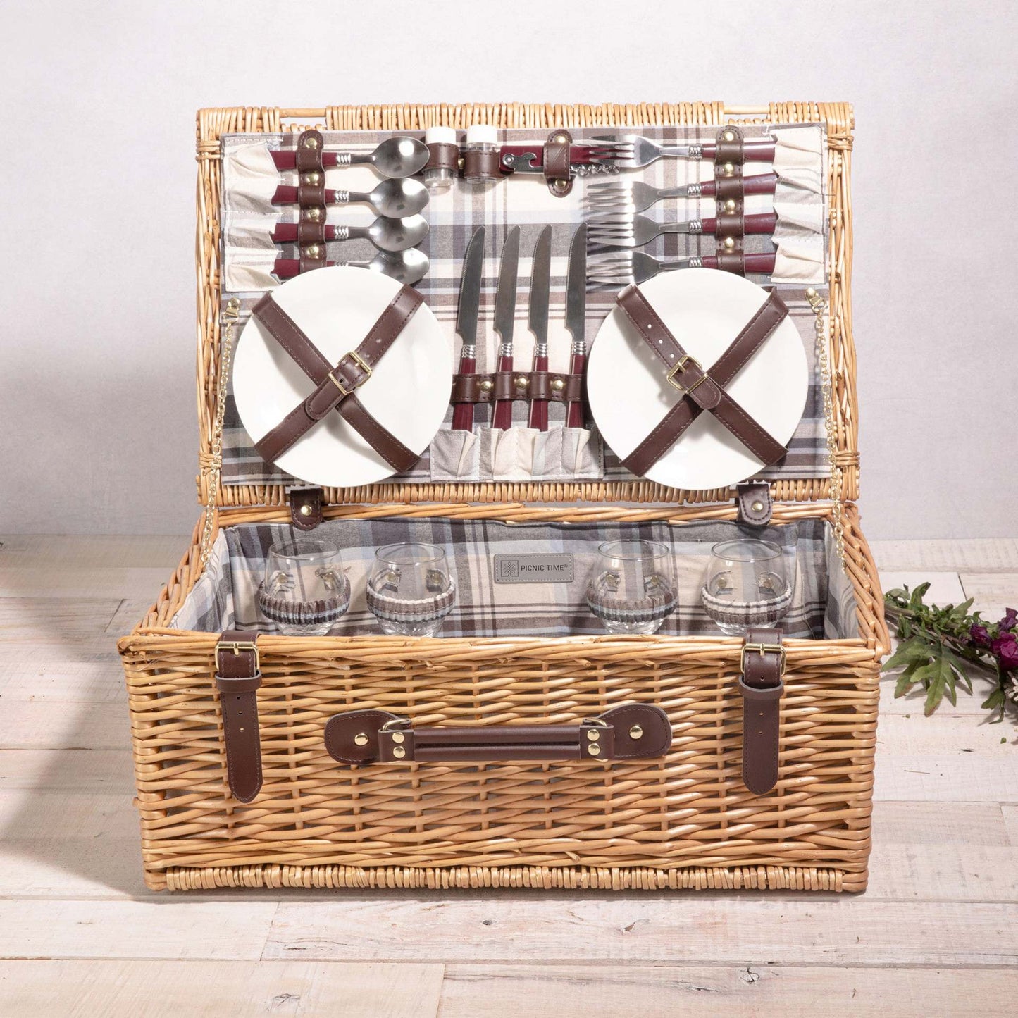Damen Picknickkorb mit integriertem Geschirr und stilvollen Details Karnz