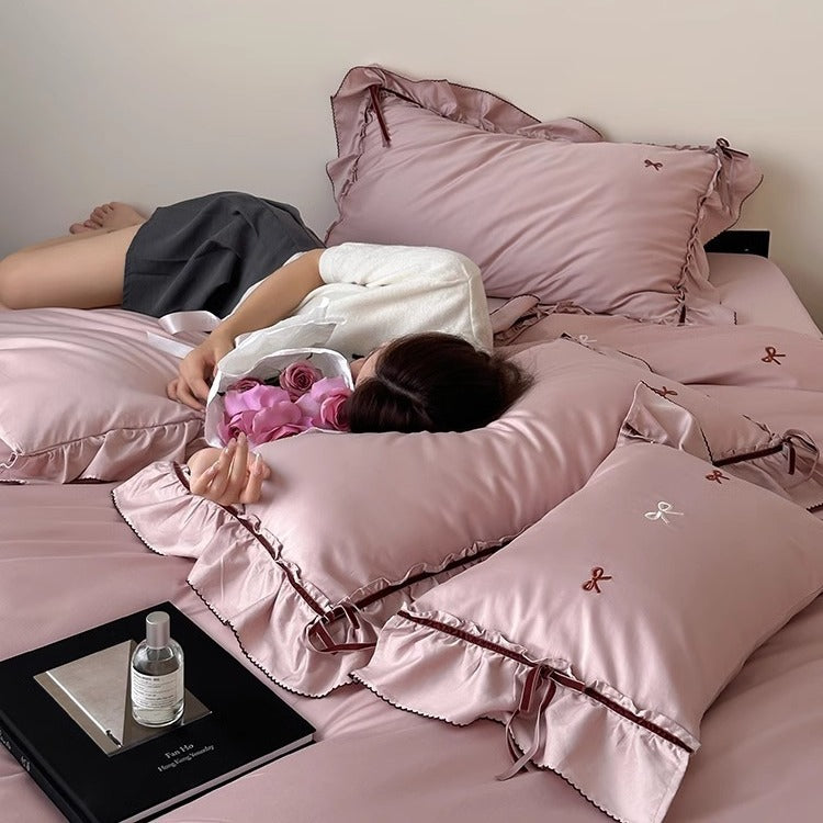 Rüsch Satin-Feel Besticktes Schleifen Bettbezug Set mit Oxford Kissenbezügen