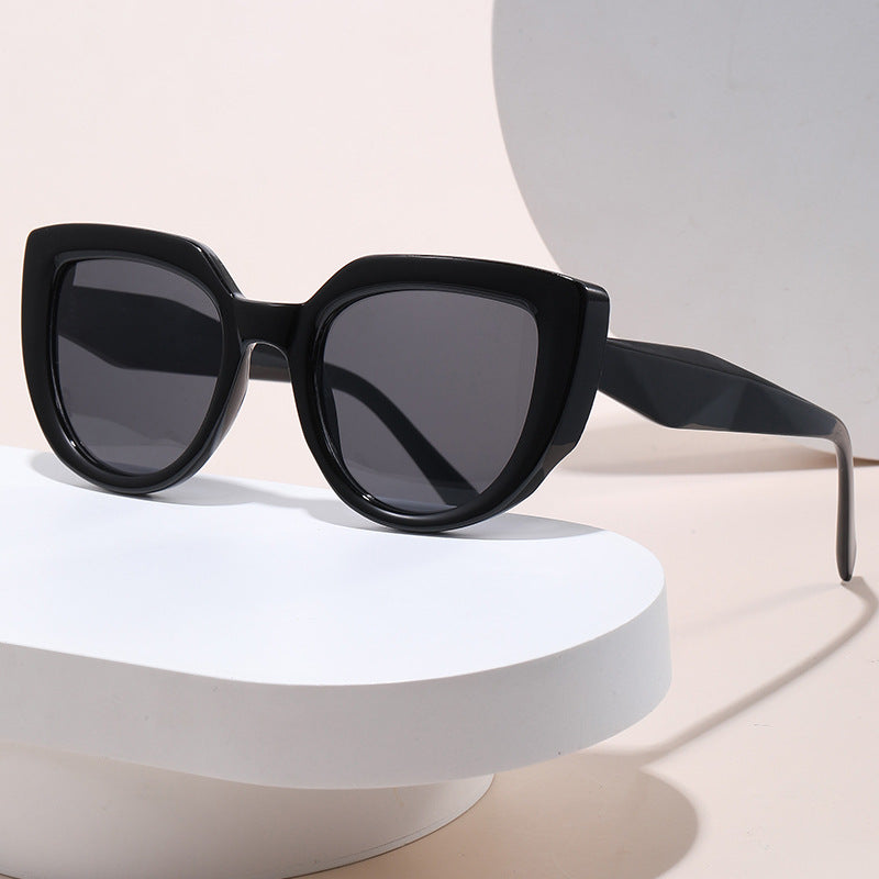 Damen modische Oversized-Sonnenbrille mit einzigartigem Design Karnz