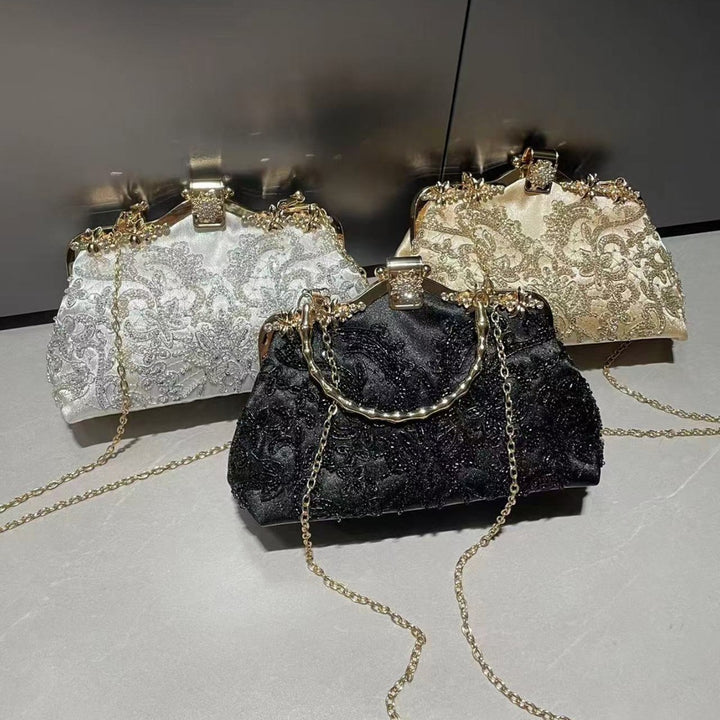 Bestickete Abendhandtasche