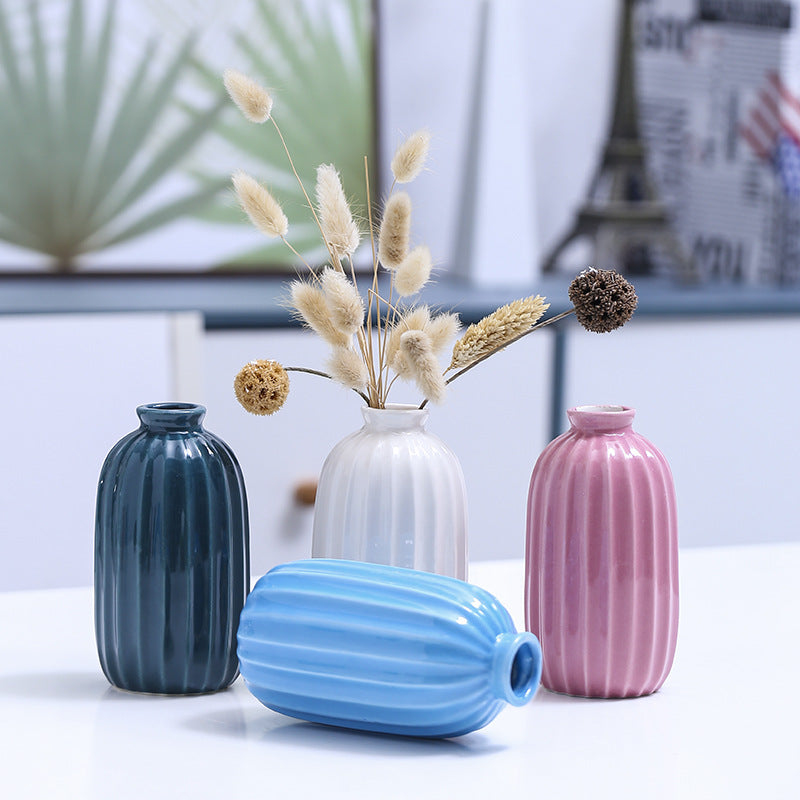 Rippte Keramische Bud Vase Karnz