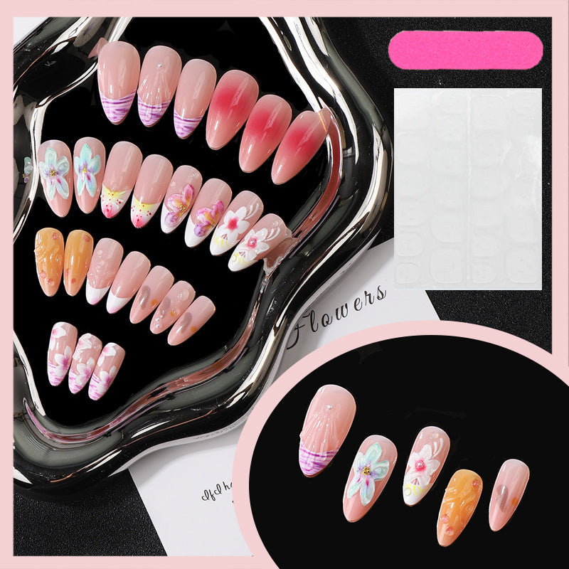Künstlerisches Florales Press-On Nagelset Karnz
