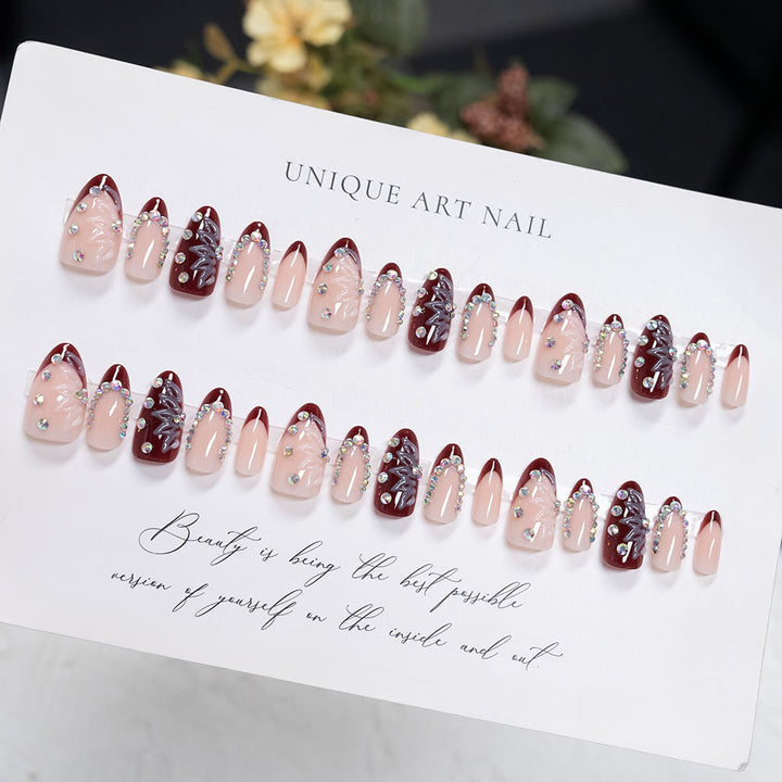 Künstlerisches, floral verziertes Press-On-Nagelset