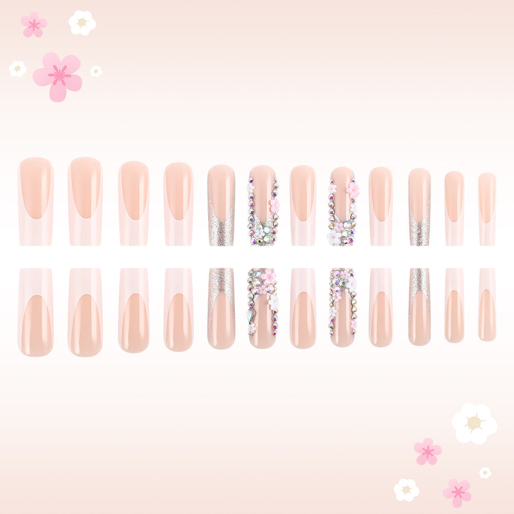 Künstlerisches Press-On Nagelkunst Set mit floralen Akzenten Karnz