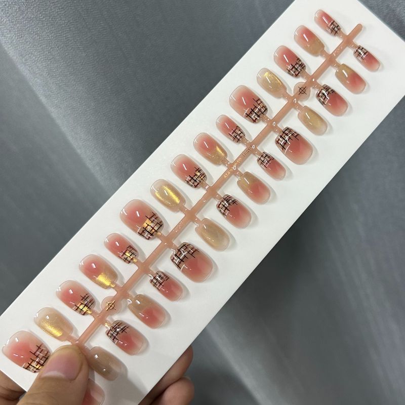 Künstlerisches Ombre Press-On Nagelspitzen Set Karnz