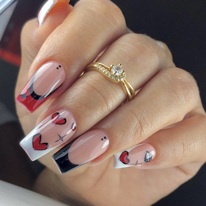 Künstlerische Herz-Akzent Nagelkunst Verlängerungen Karnz