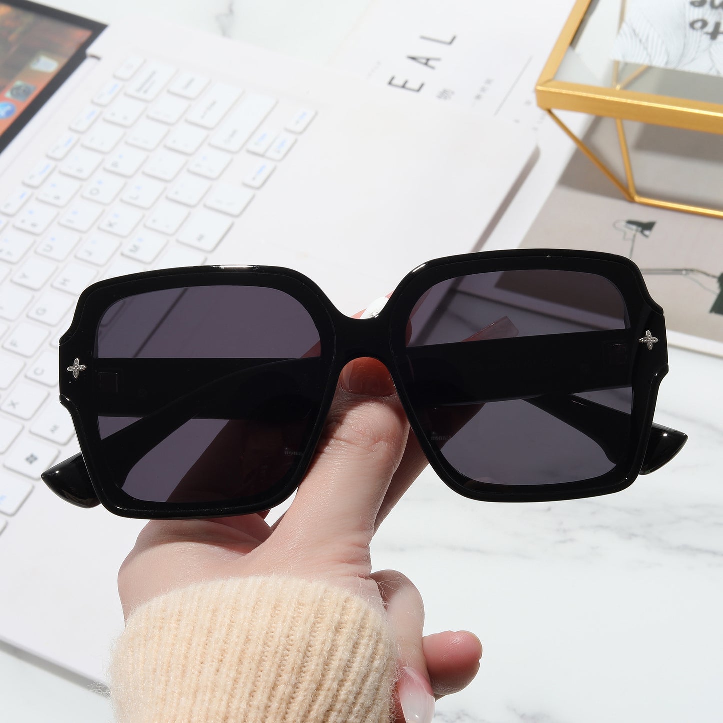 Damen quadratische Oversized-Sonnenbrille mit modernem Design Karnz