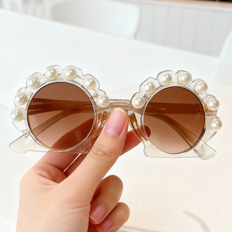 Perlenakzentuierte, von Vintage inspirierte Sonnenbrille Karnz