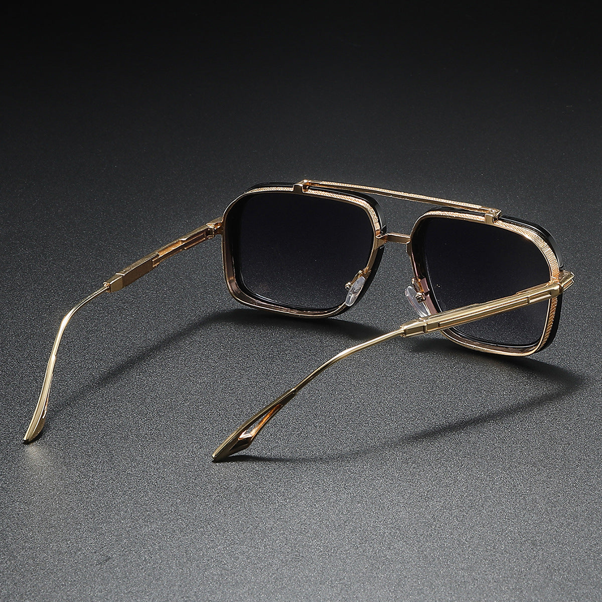 Damen Sonnenbrille mit luxuriösem Metallrahmen und stylischen Details Karnz