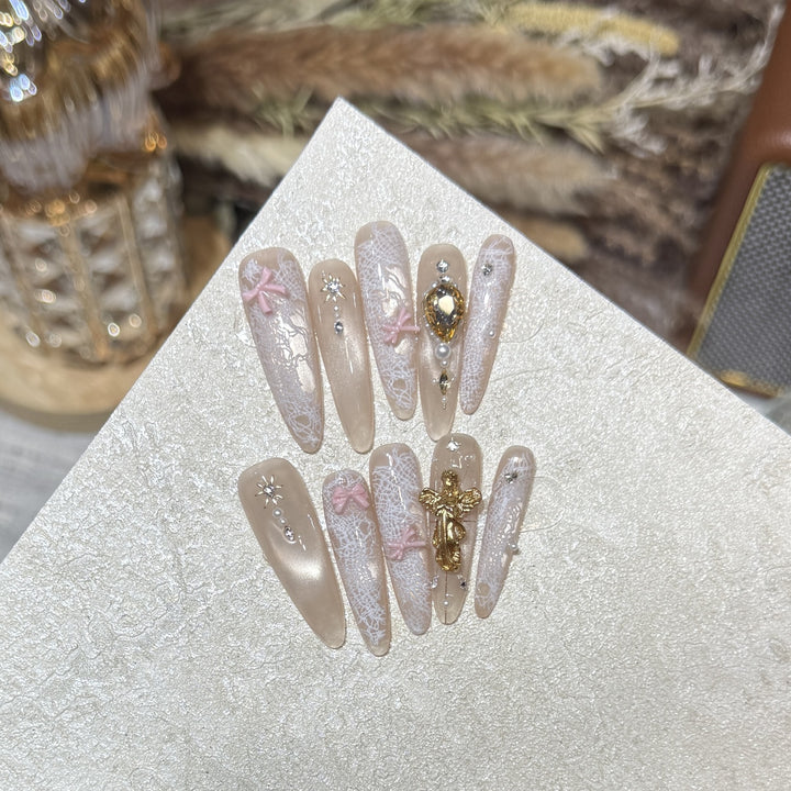 Dekorative Press-On Nagelspitzen Karnz
