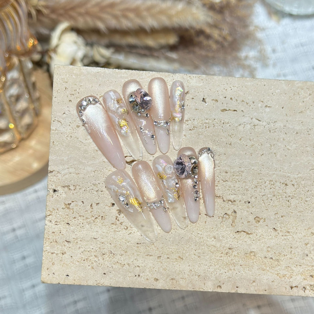 Glamouröse Stiletto Press-On Nail Set mit Strassverzierungen Karnz