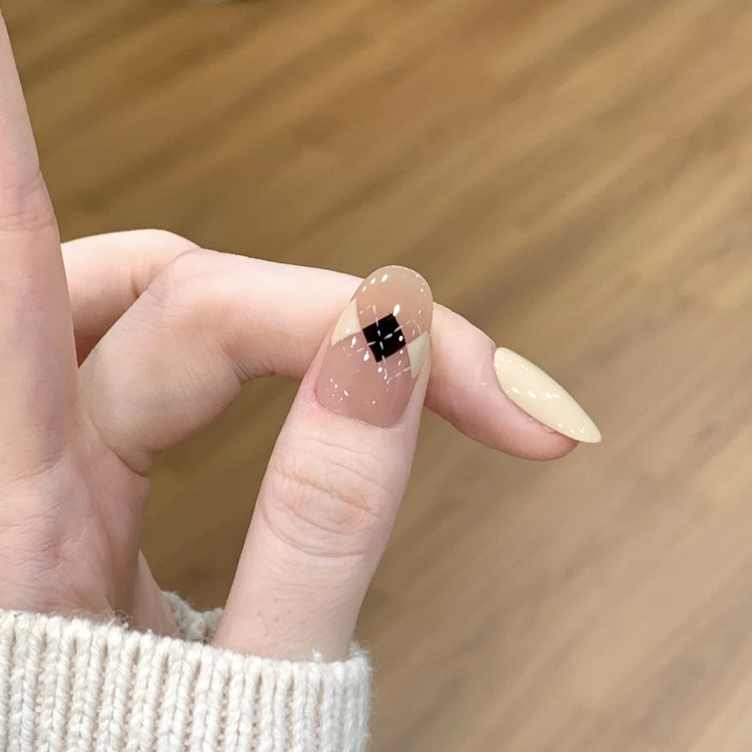 Elegantes Designer Press-On Nail Set