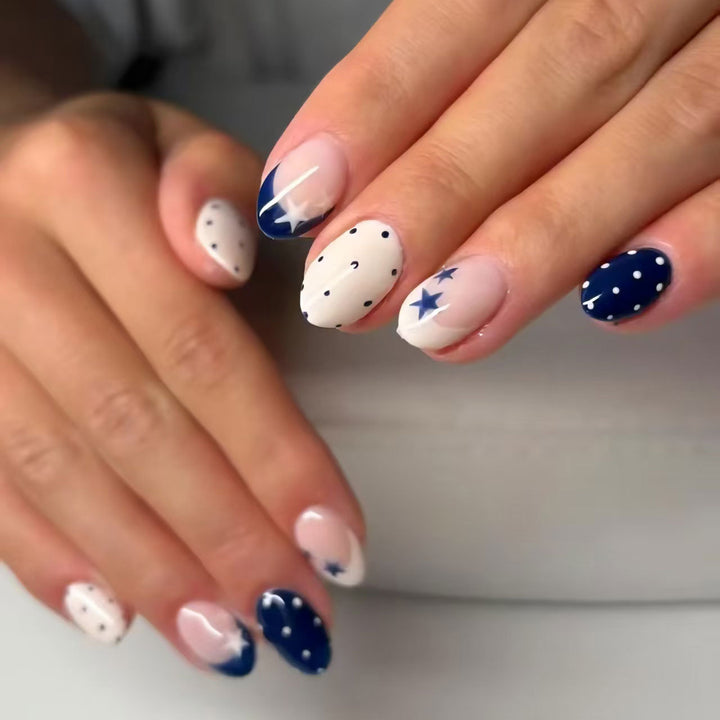 Künstlerisches Stern- und Pünktchen-Nagelkunstset