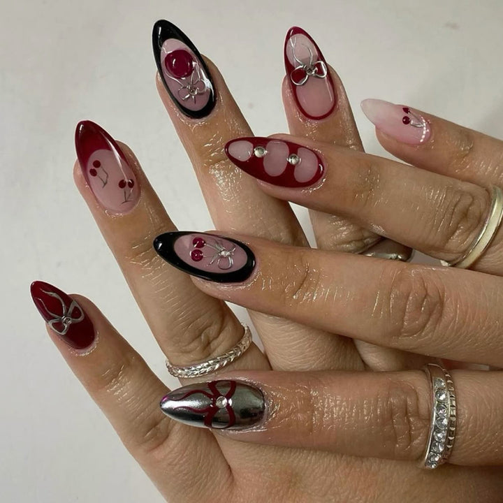 Kunstvolle Nagelverlängerungen mit einzigartigen 3D-Designs Karnz