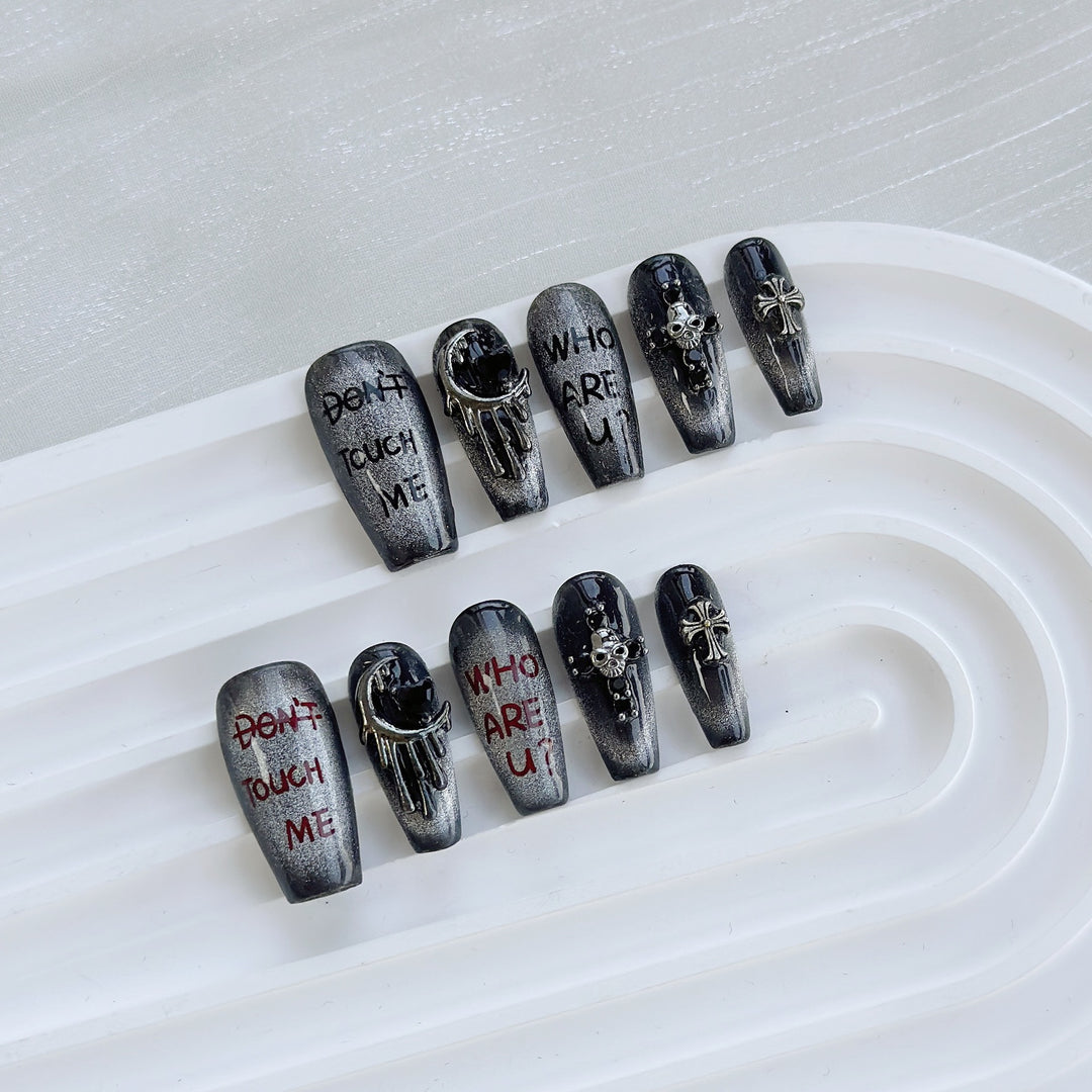Herz dekoriertes Press-On Nagelset