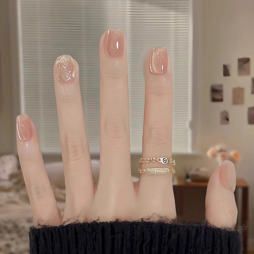 Elegantes Press-On Nagelkunstdesign