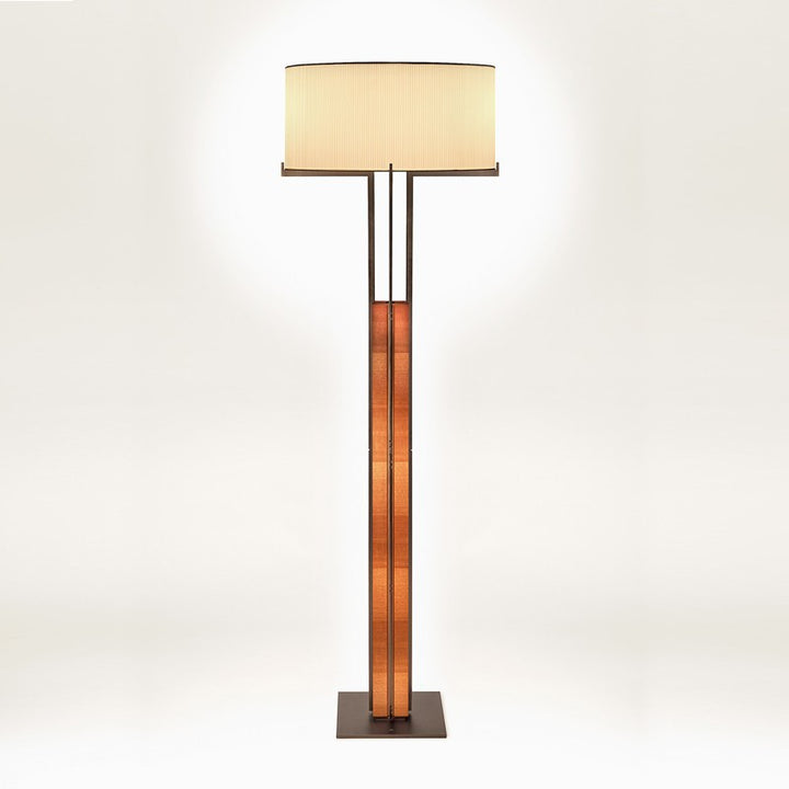 Moderne Holz Tischlampe mit einzigartigem Schirm