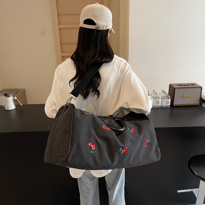 Elegante bestickte Reisetasche Karnz