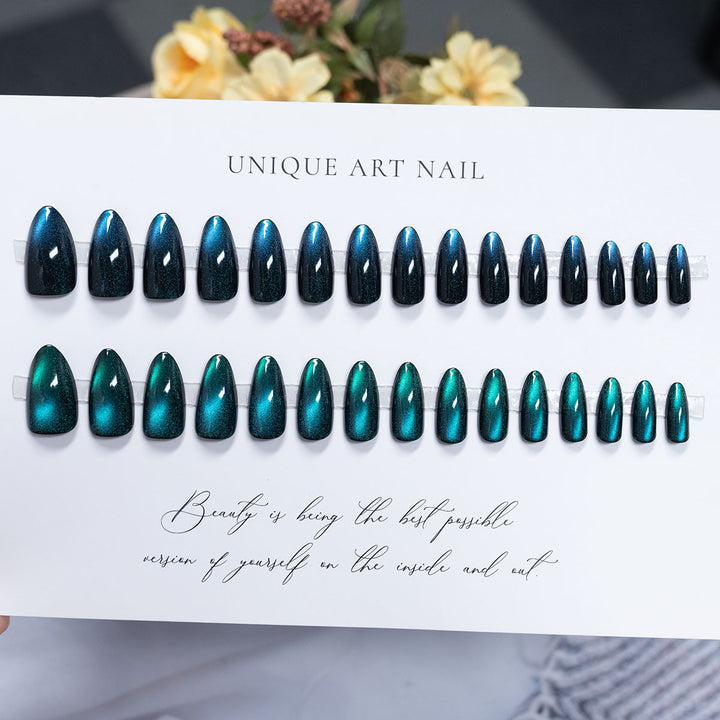 Glänzende Press-On Nail Kollektion