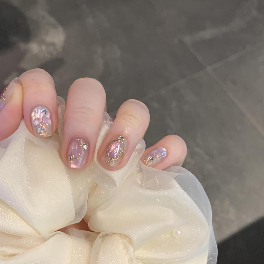 Glamouröse Nagelkunst mit Glitzereffekt Karnz