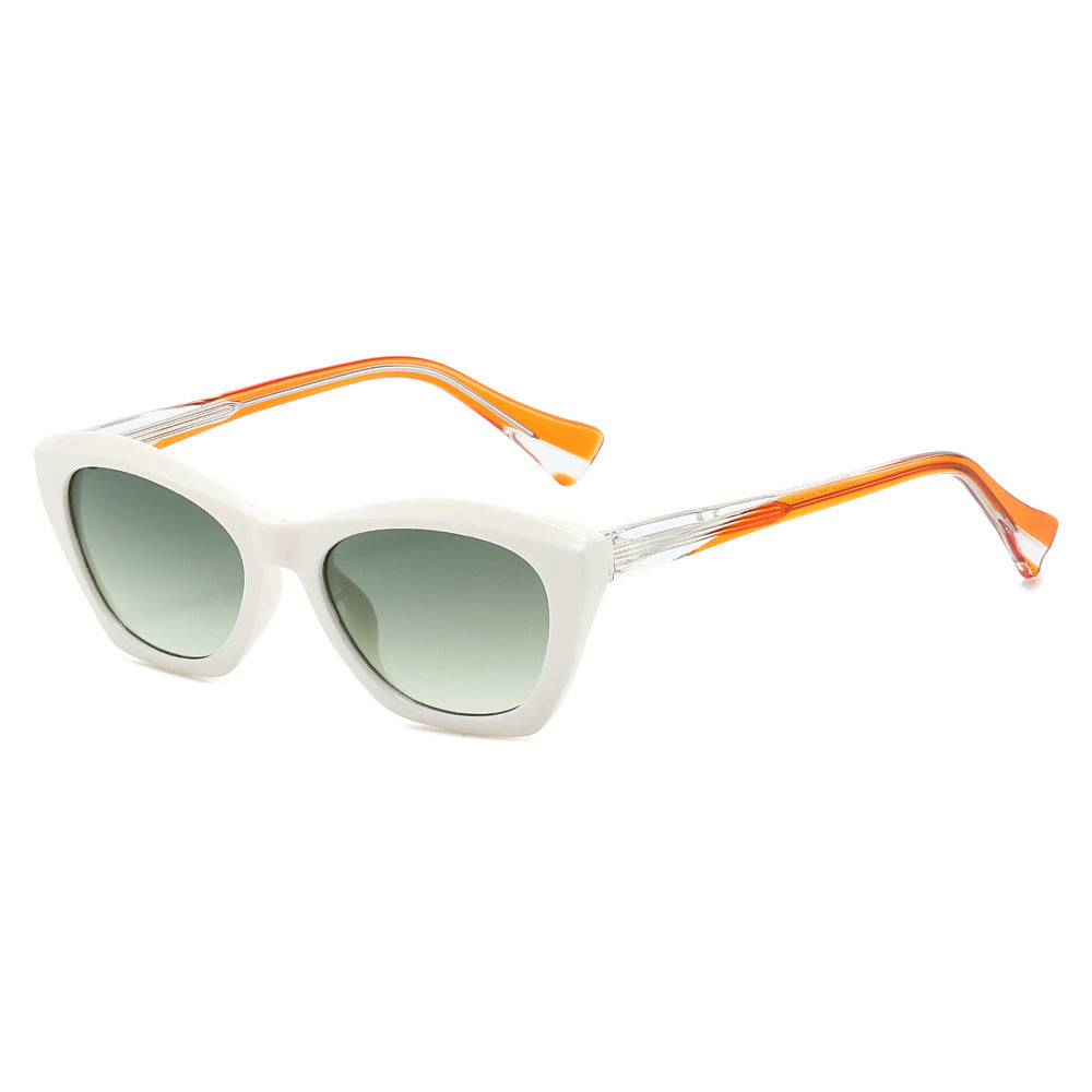 Damen Cat-Eye Sonnenbrille mit transparenten und farbigen Details Karnz
