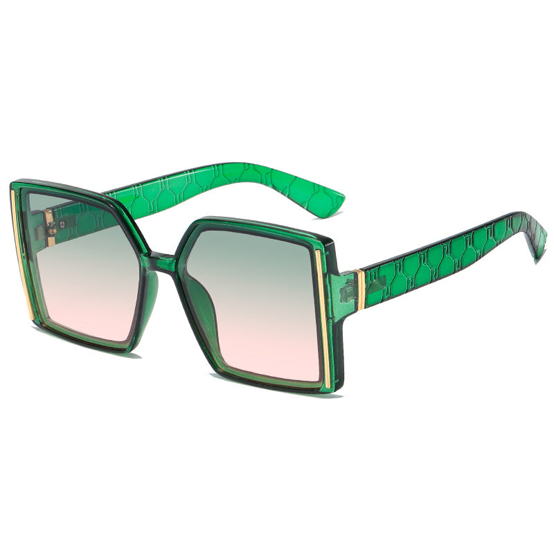Damen modische Sonnenbrille im retro-inspirierten Design Karnz