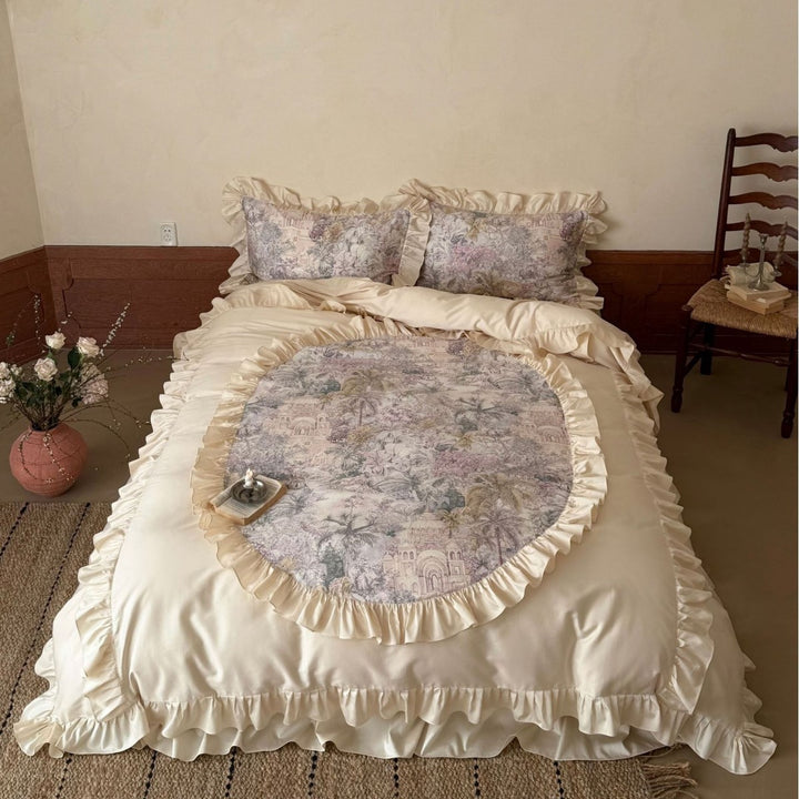 Romantisches Satin-Bettwäsche-Set mit Volant und feinem Toile-Print