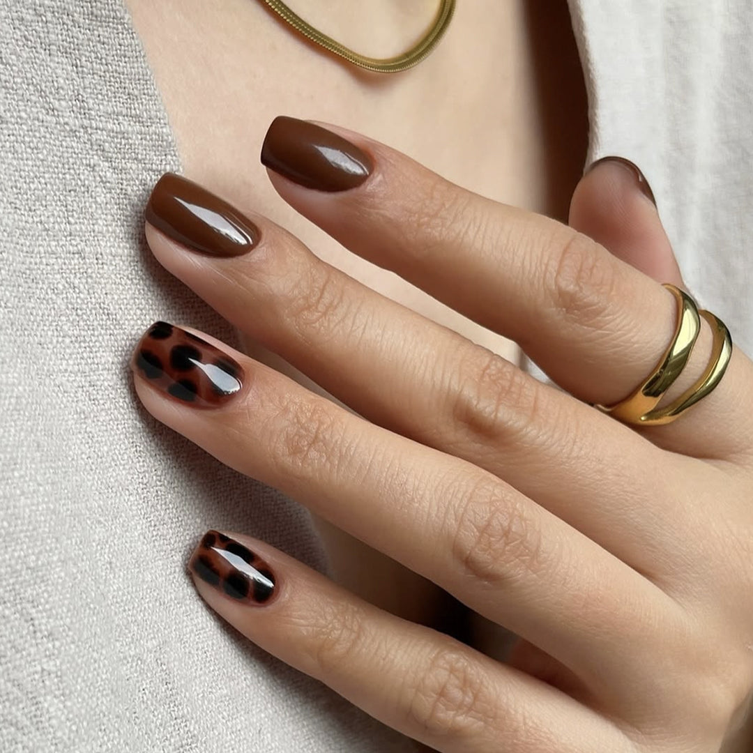 Kunstnagelset mit elegantem Leopardenmuster Karnz