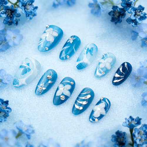 Künstlerisches Press-On-Nagelset mit floralem Design