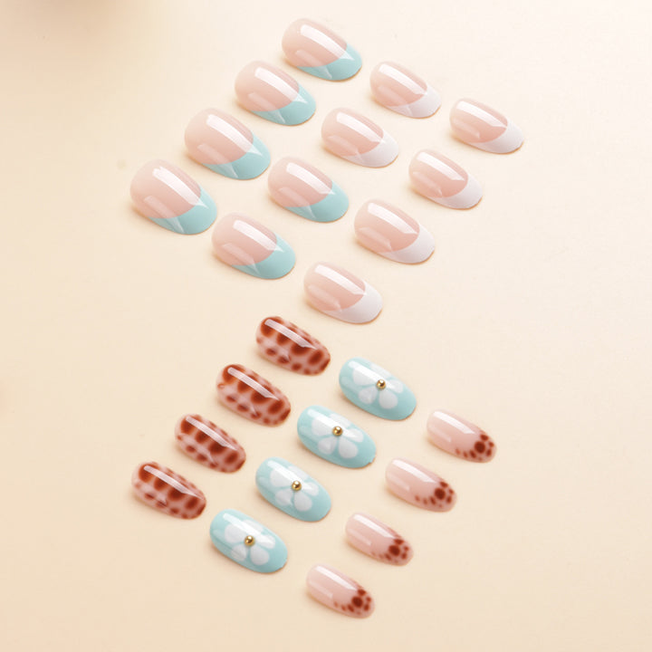 Künstlerisches Floral Acryl Press-On Nail Set Karnz