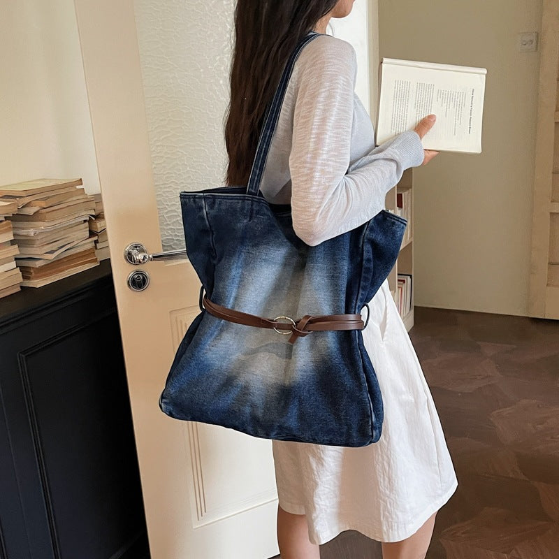 Geräumige Denim-Tasche