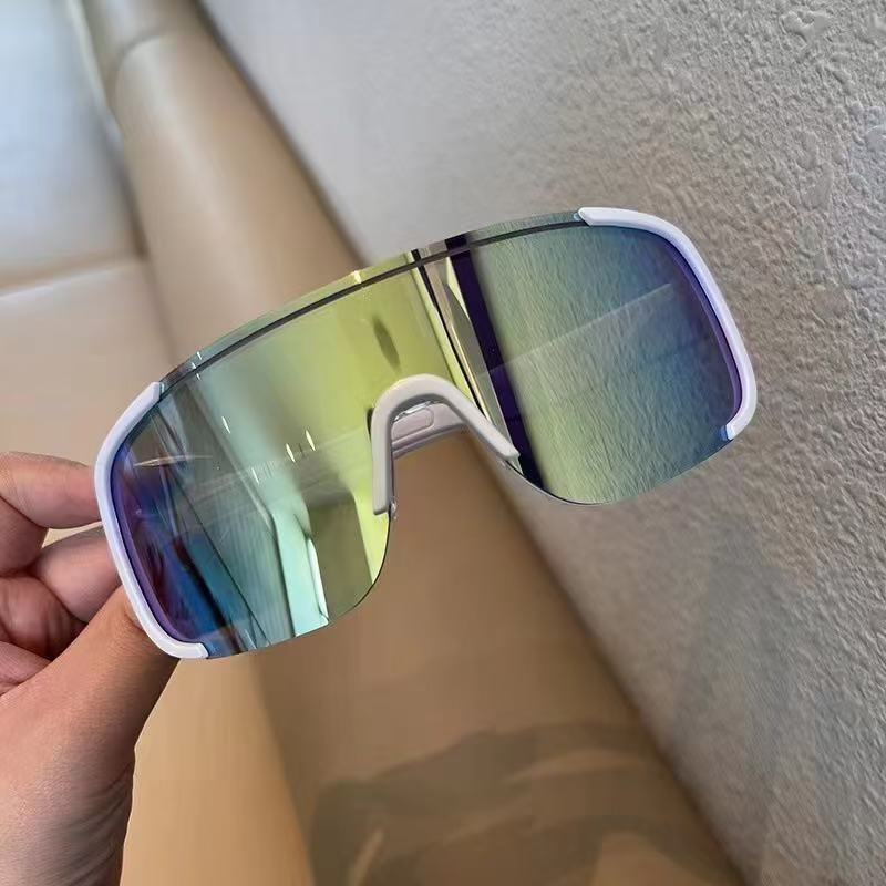Sportliche Wickelsonnenbrille Karnz
