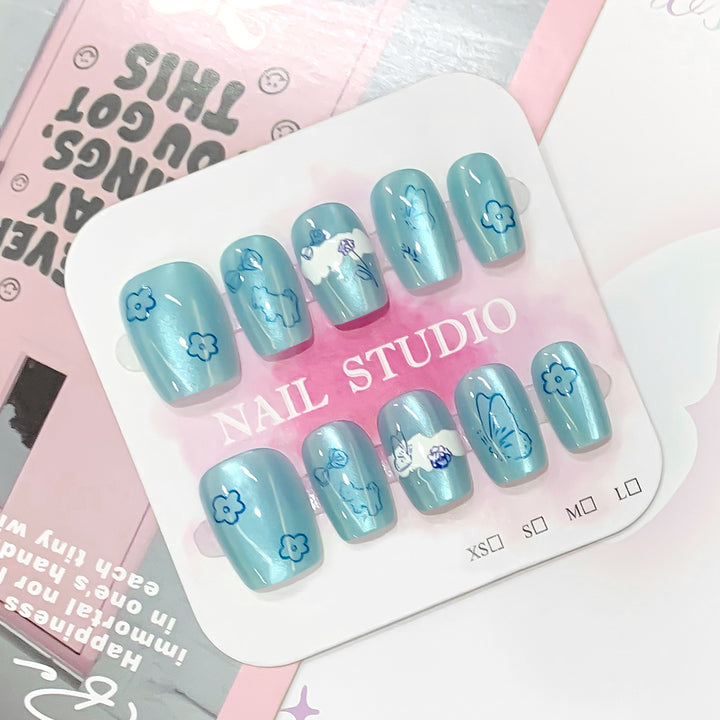 Kunstvolle Künstliche Nägel mit Blumen-Design Karnz