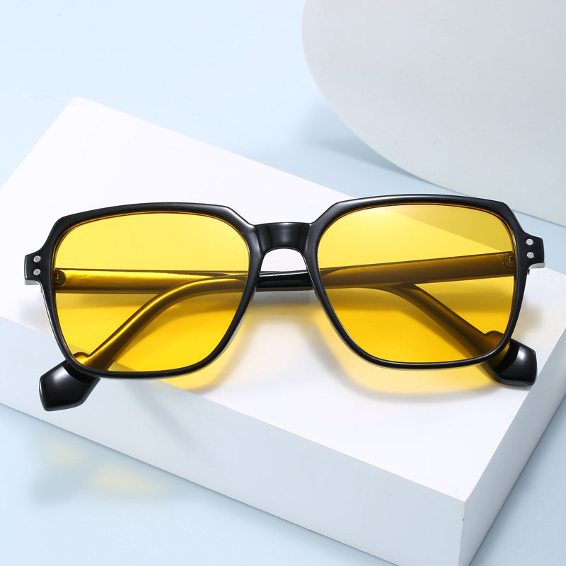 Damen modische Sonnenbrille mit kräftigen, rechteckigen Gläsern Karnz