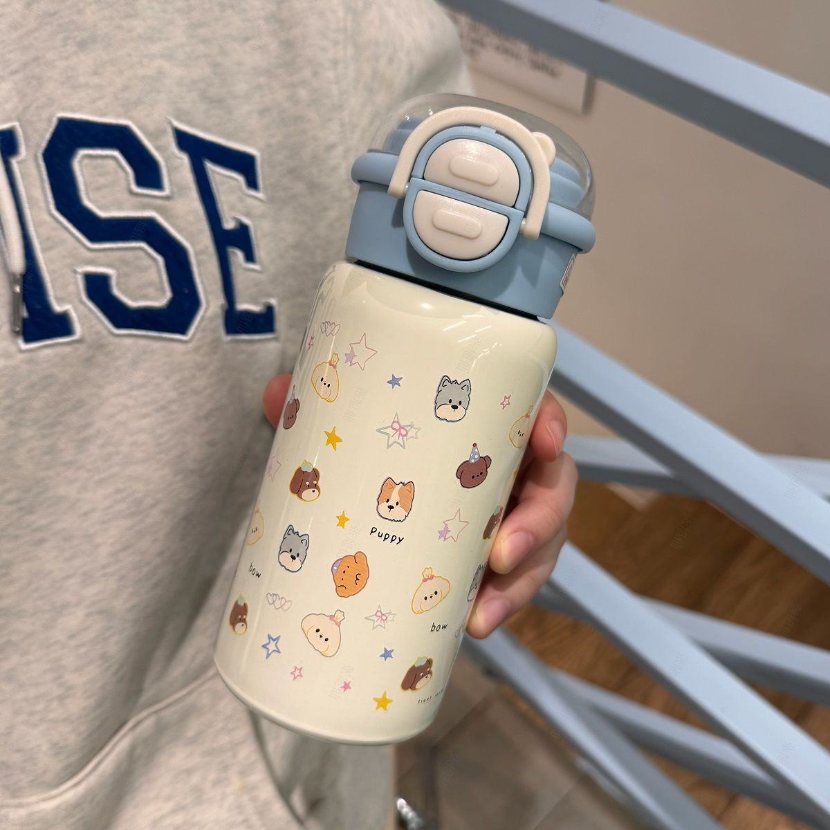 Damen lustige Trinkflasche mit sicherem Verschlusssystem Karnz