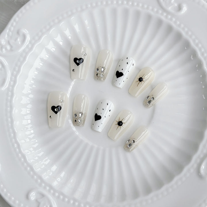Themen Press-On Nail Art Set