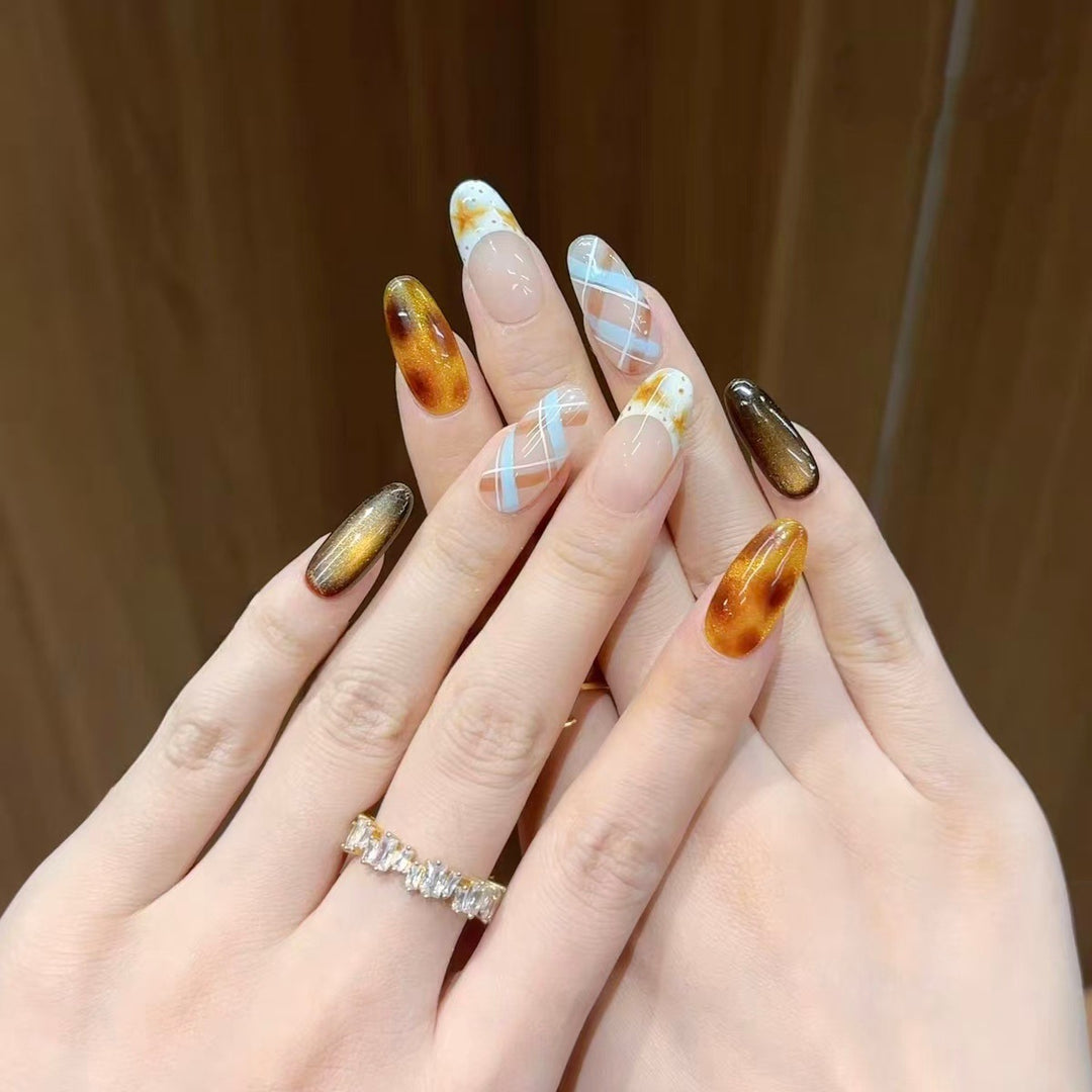 Dekorative Nagelkunst Karnz